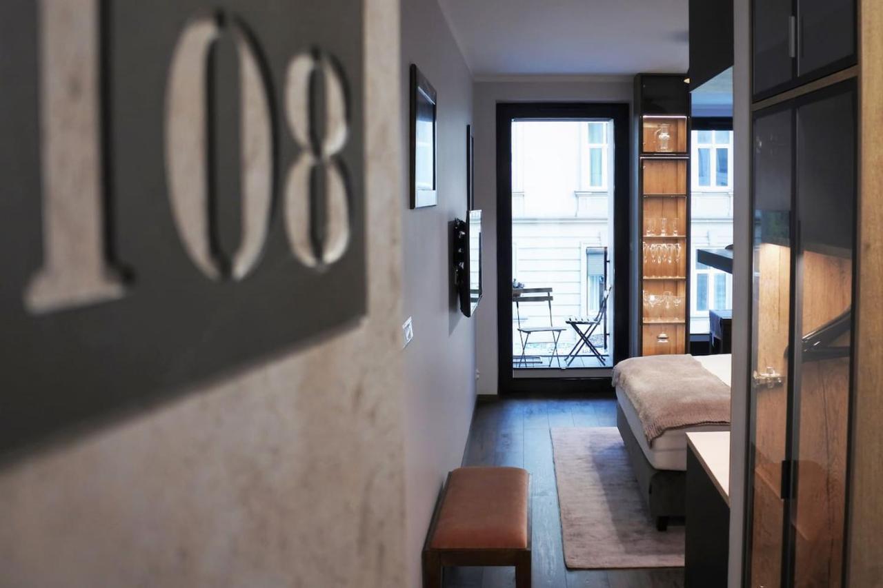 Boutique 108 - Old City, Luxury Apt. With A Garage Krakow Luaran gambar